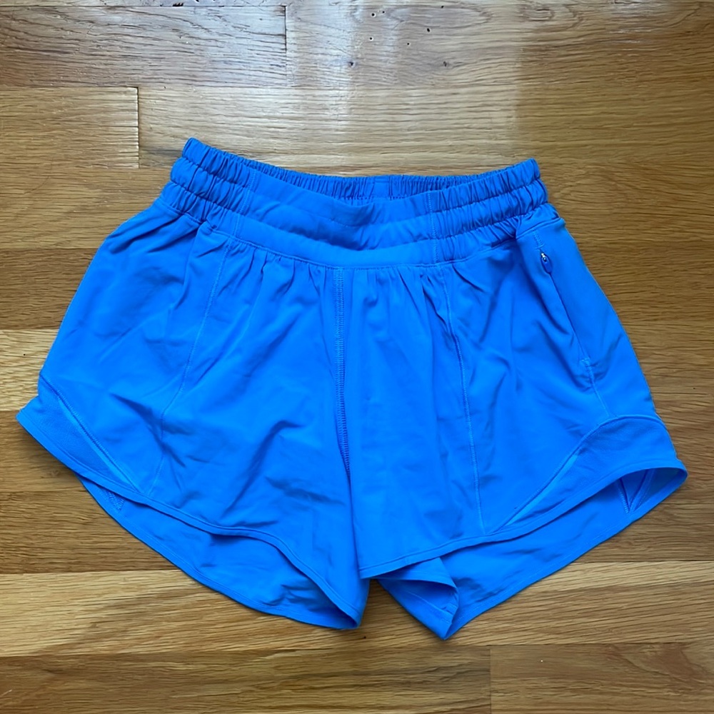 Lululemon hotty hot blue nile size 2 shorts